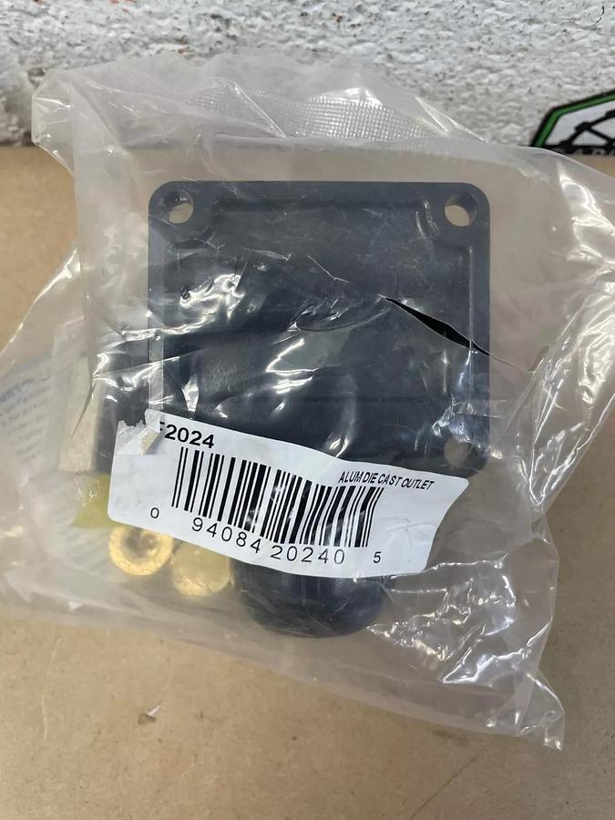 Used FastPipe by RapidAir F2024 1” Wall Outlet, Compressed Air Piping