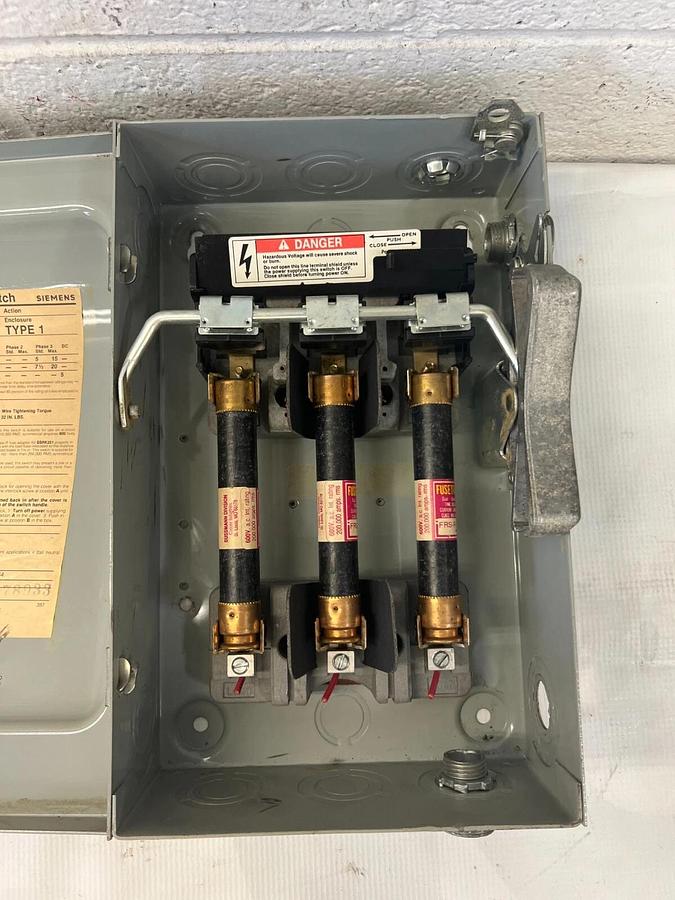 Used I-T-E F351 30 Amp Heavy Duty Enclosed Switch 600 Volts