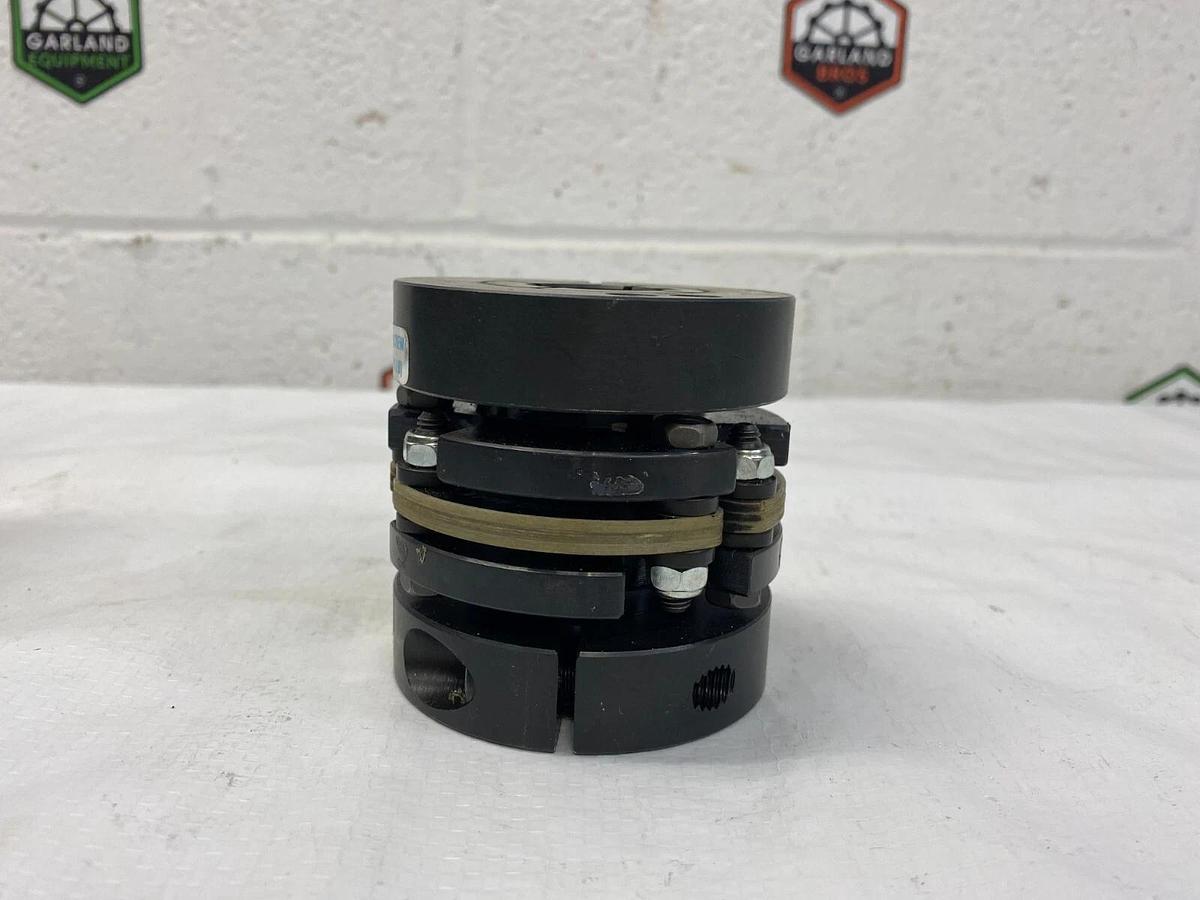 Used Zero-Max 6-30 CD Coupling, Single Flex, Bore 0.96" (24.6 mm)