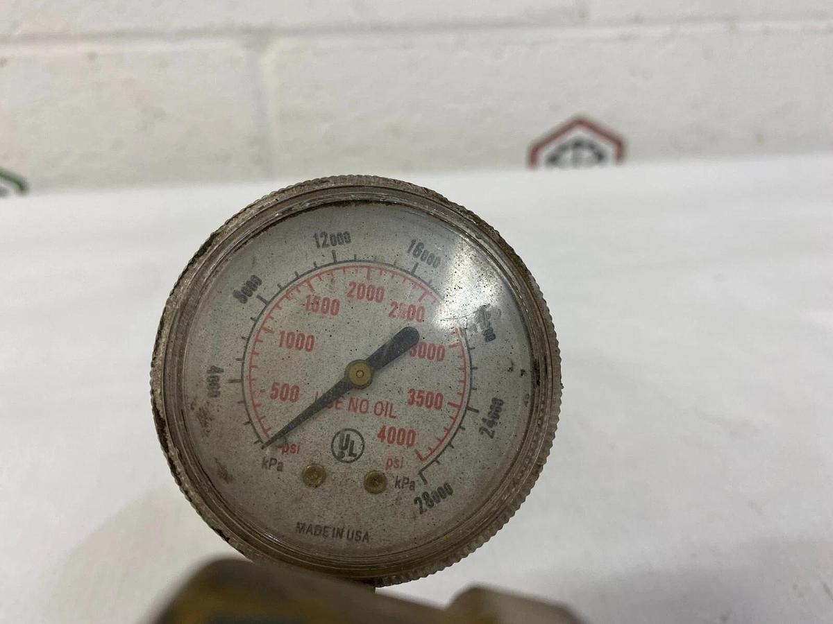 Used SMITH H1910F-540 Regulator Max Inlet Press 3000