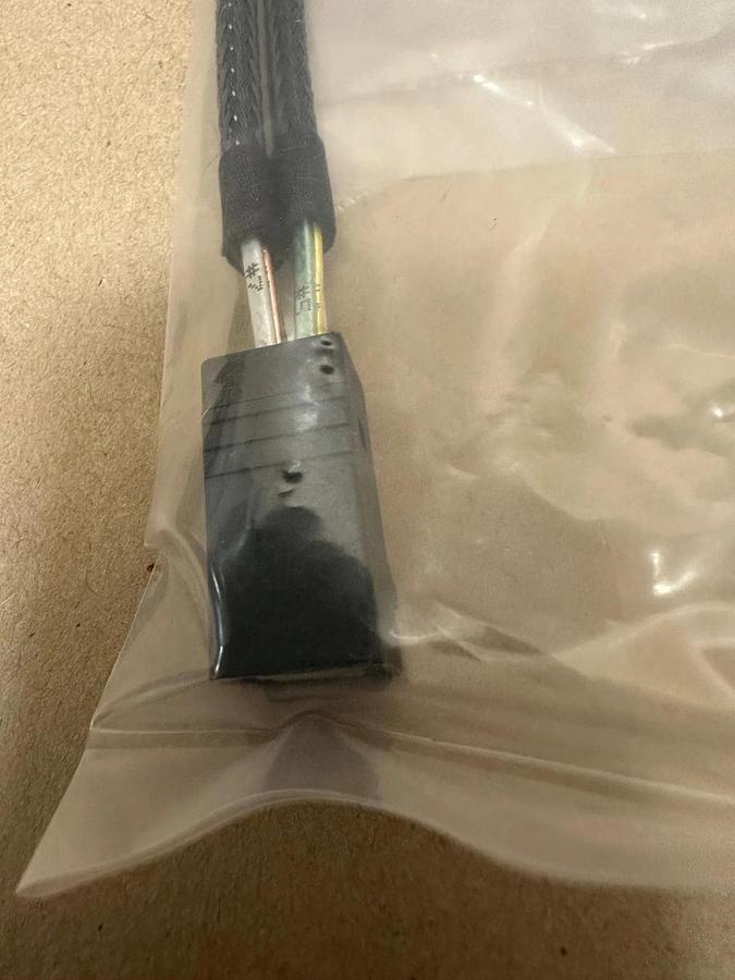 Used MINISAS I354712INP9P12 HD Cable *NEW*