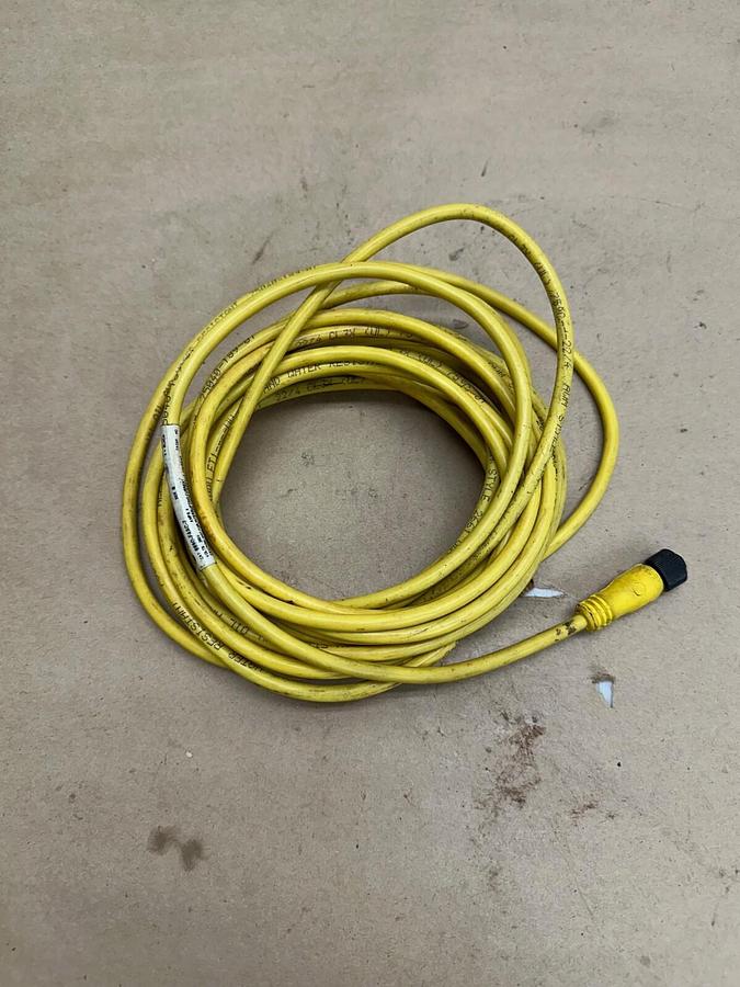 Used Allen Bradley 889D-F4AC-7 Cable, Female