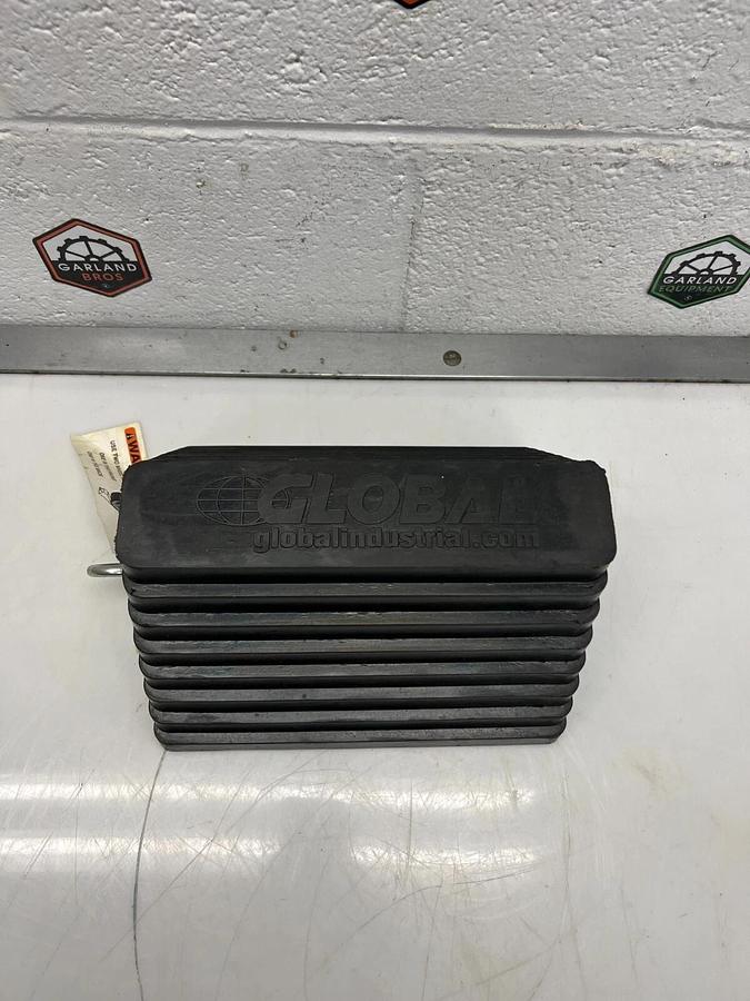 Global Industrial 129100 Wheel and Tire Chock Rubber Stopper
