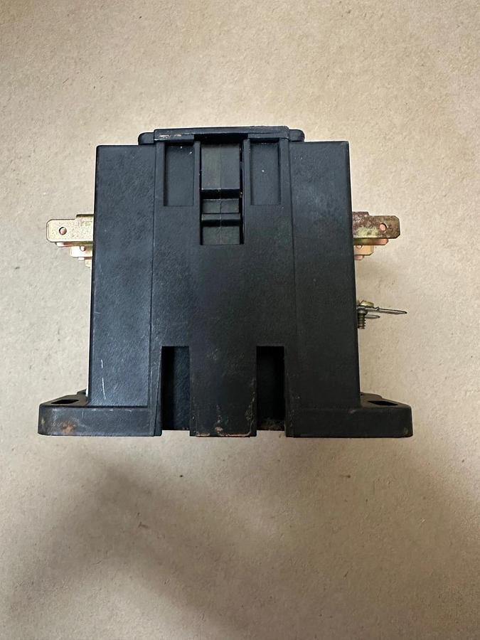 Used Square D 8910 DPA33 Contactor w/ Square D 9999 D10 Auxiliary Contact Block
