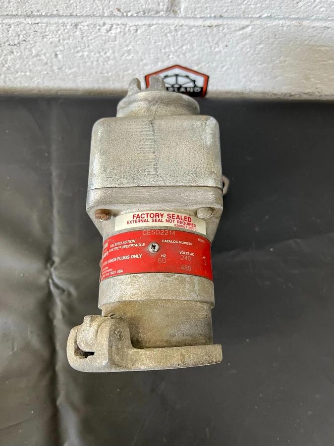 Used Crouse-Hinds CESD2214 Delayed Action Arktite Receptacle 60Hz/3HP