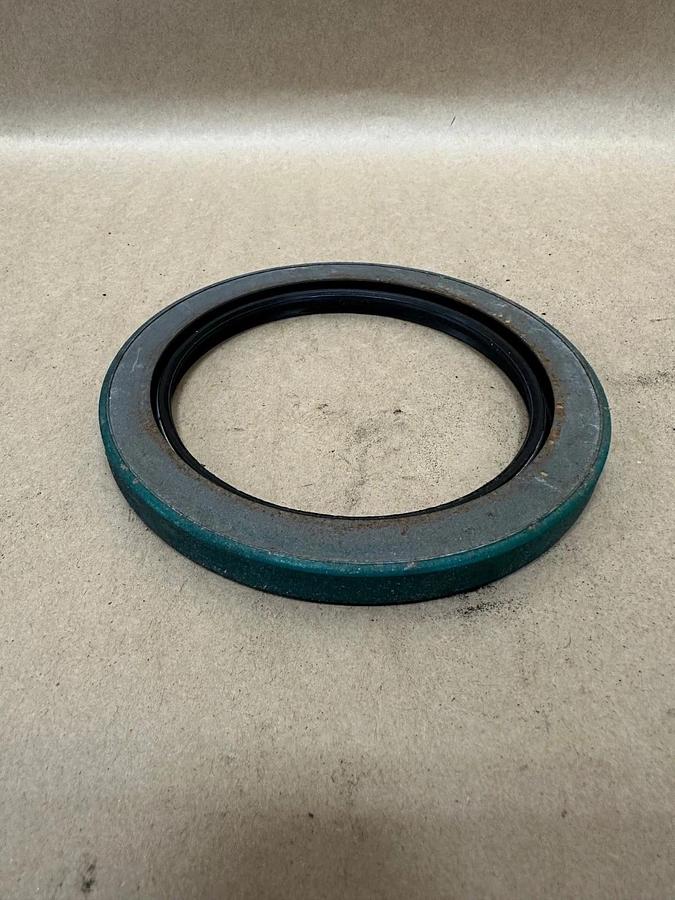 Used Chicago Rawhide 37533 Oil Seal Joint Radial *NEW*