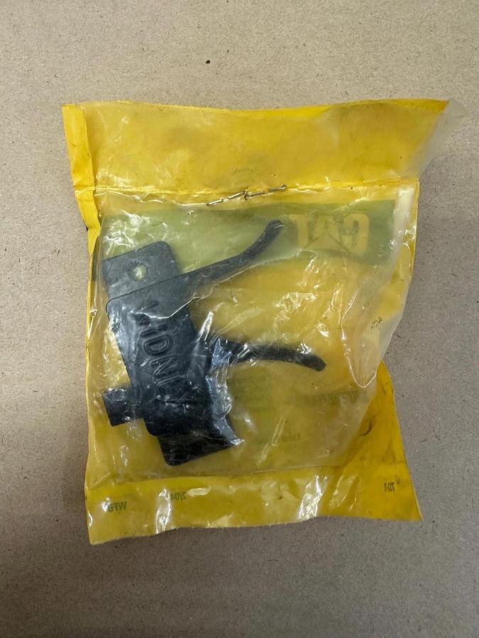 Used CAT 9R-4022 64mm Long Window Catch *NEW*