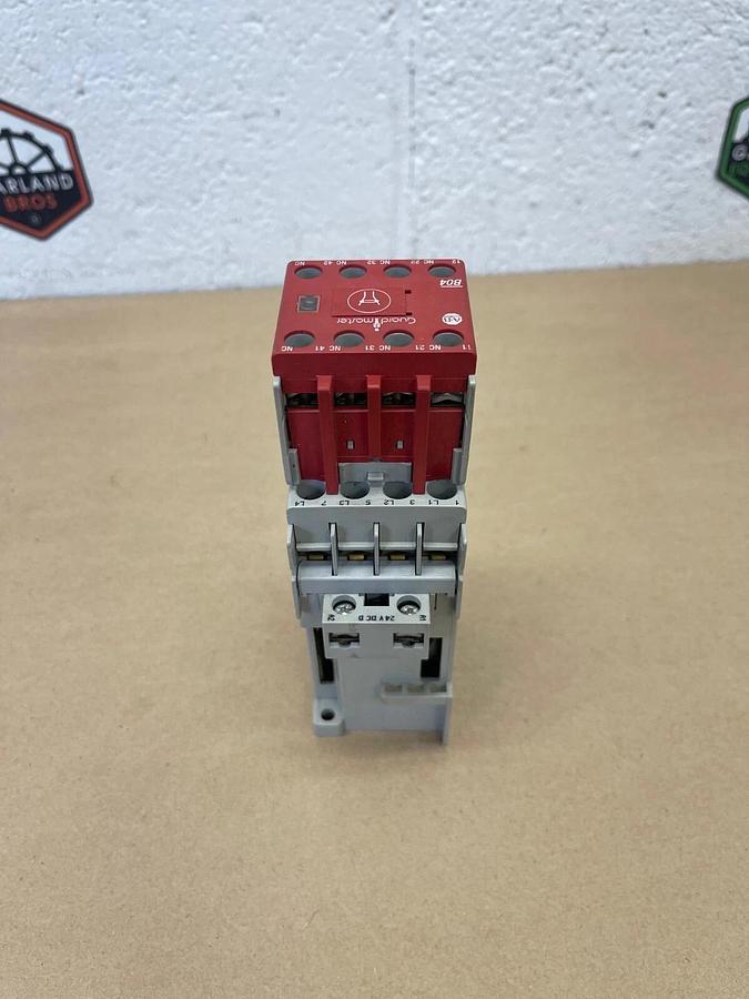 Used Allen-Bradley 100S-C09DJ404C Complete Device Safety Relay, Ser A, 24VDC, 24A