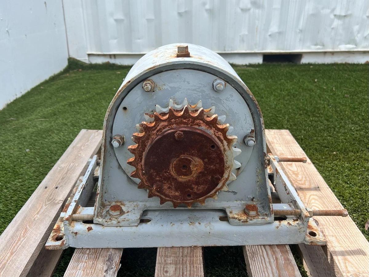 Used Falk Concentric Inline Gear Reducer, 17:1 Ratio, 20T10 Coupling & Mounting Plate