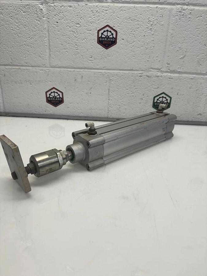 Used Festo DNCB-63-200-PPV-A Pneumatic Cylinder w/ Festo FX-M16X1.5