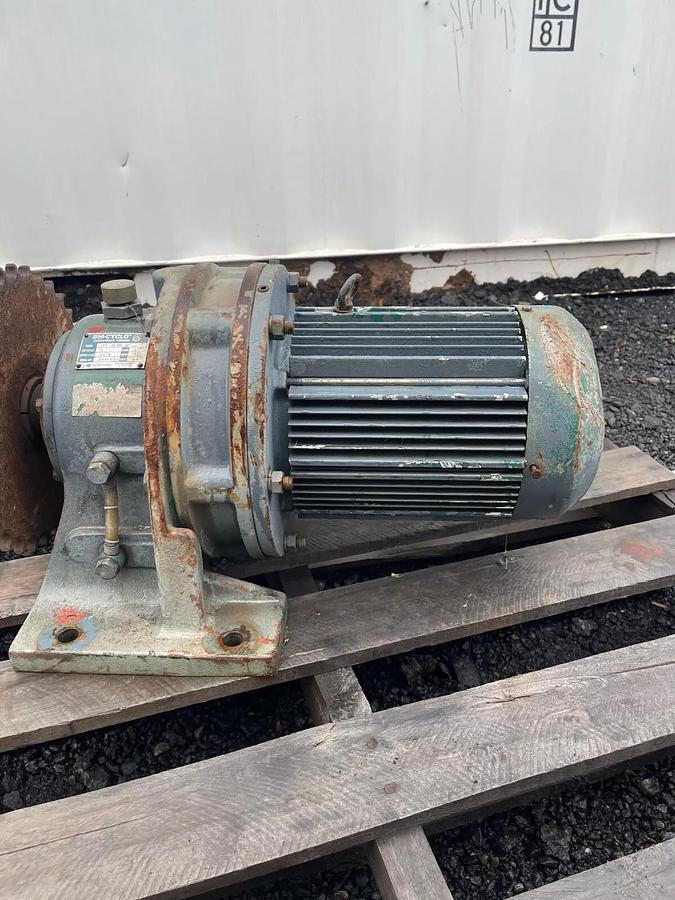Used Sumitomo SM-CYLCO HM 3165 A Gear Motor, SM-CYCLO TC-F/FB-8A, 3Ph Induction Motor