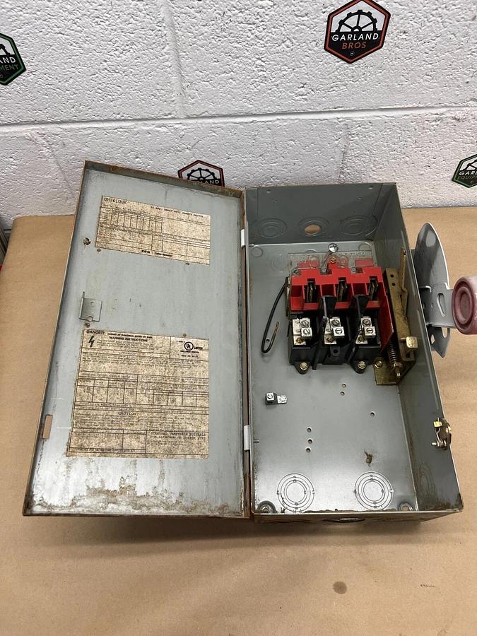 Used Eaton DH261UGK Heavy Duty Safety Switch 600V, 30A