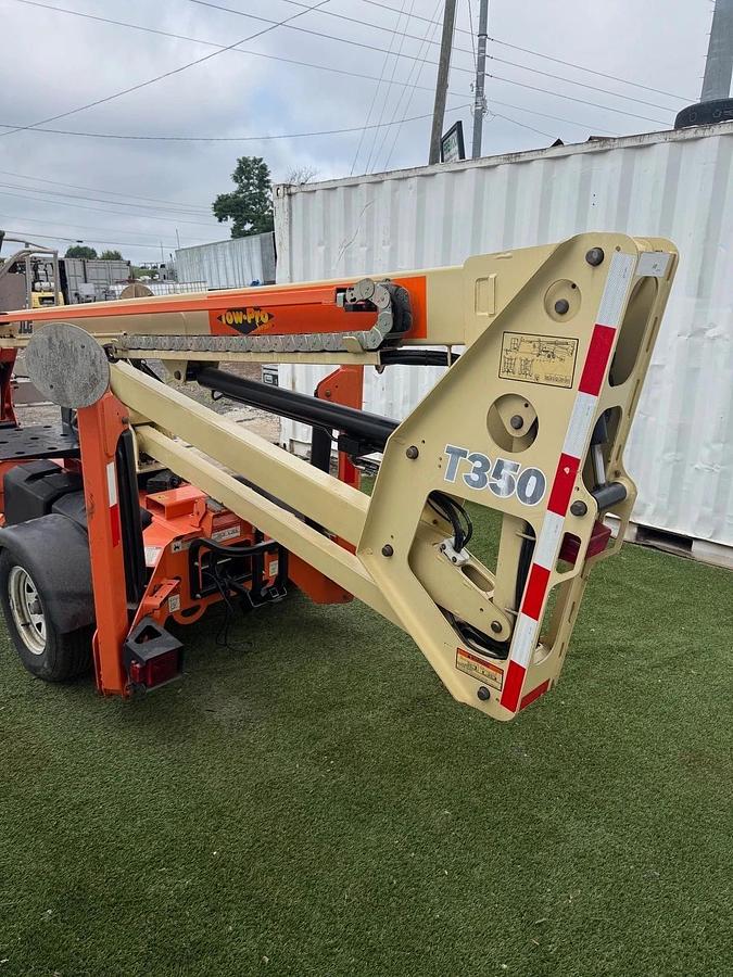 Used JLG T350 Towable Boom Lift, 34' 5" Height Capacity, 18' 9" Booming Capacity