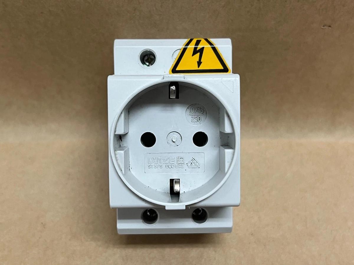 Used Lutze ST3/S 800 572 Plug Receptacle