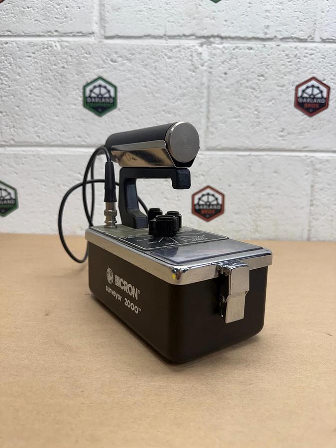 Used Bicron Surveyor 2000 Radiation Detector / Geiger Counter with Probe