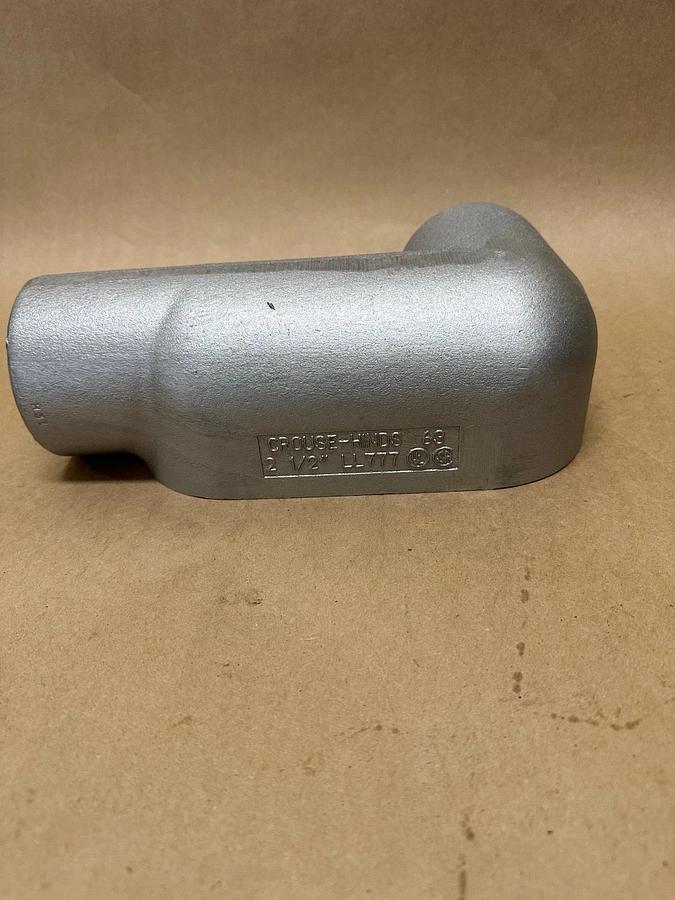 Used Crouse Hinds LL777 Forme 7, 2-1/2” Conduit *NEW*