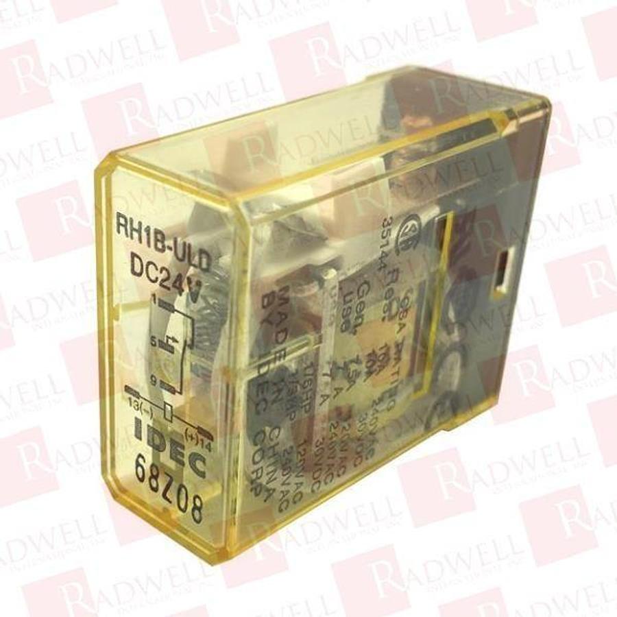 Used IDEC RH1B-U, AC 120V Relay w/ IDEC SH1B-05 Base