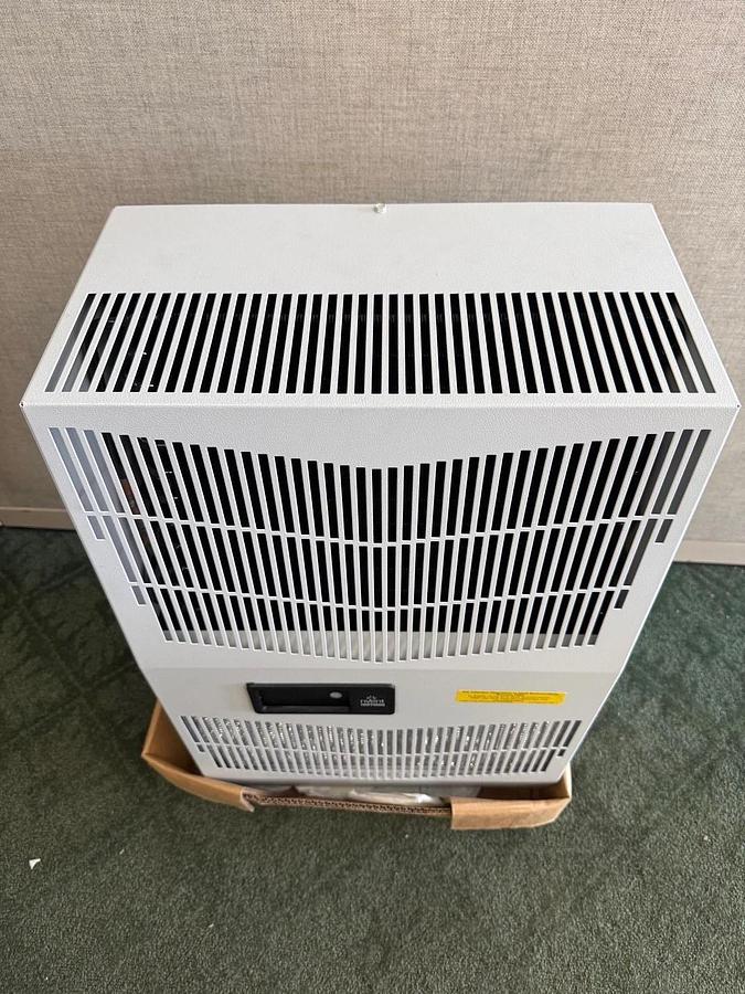 Used Nvent Hoffman G280446G051 Indoor/Outdoor AC, 4000 BTU 460V *NEW*
