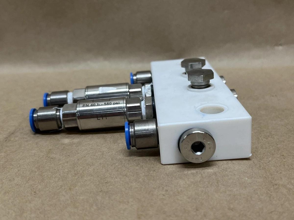 Used Legris 4 Way Pneumatic Manifold w/ PN40b-580 psi Check Valve
