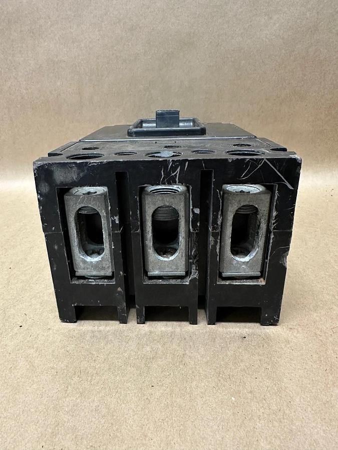 Used Westinghouse DA3400XZ 400A 3 Pole Circuit Breaker