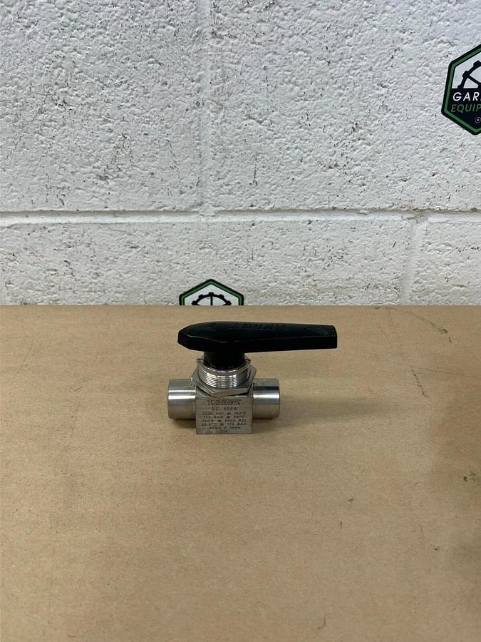 Used Whitey SS-45F8 2500 PSI @ 100F Ball Valve