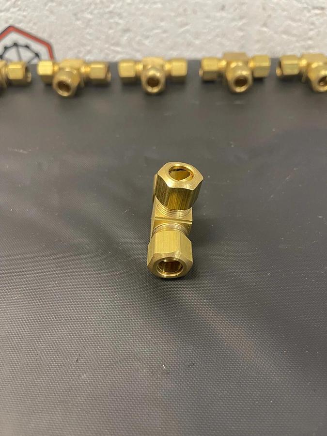 Used Generic 264X6 Brass Tee Fitting, 3/8 O.D. Tube to Pipe - Lot of 11