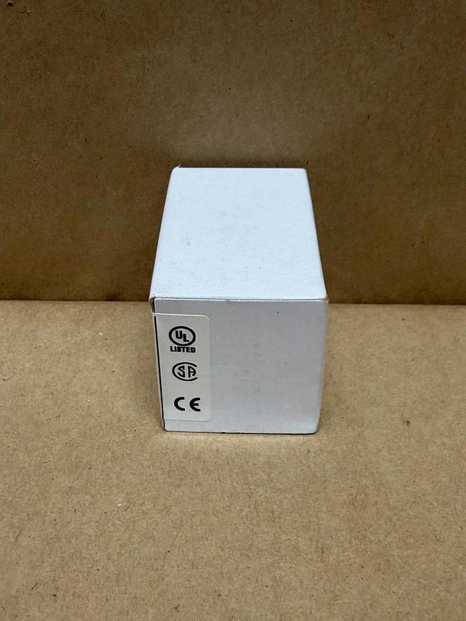 Used Fuji Electric DR30E3L-E3SZC 30mm Permanent Indicating Light Blue FACTORY SEALED
