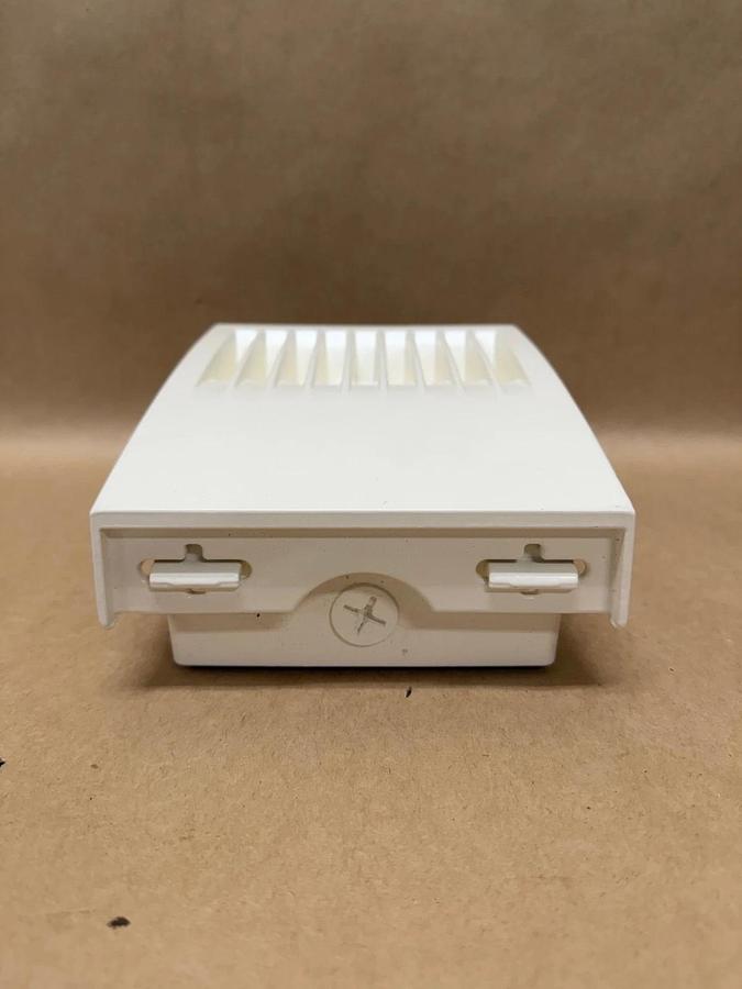 Used Cooper Lighting Crosstour LED Wall Pack 18W *NEW*