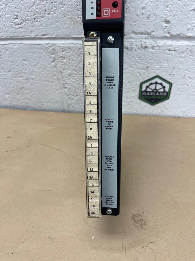 Used Square D SY/MAX 8030 ROM 221 Series G Output Module