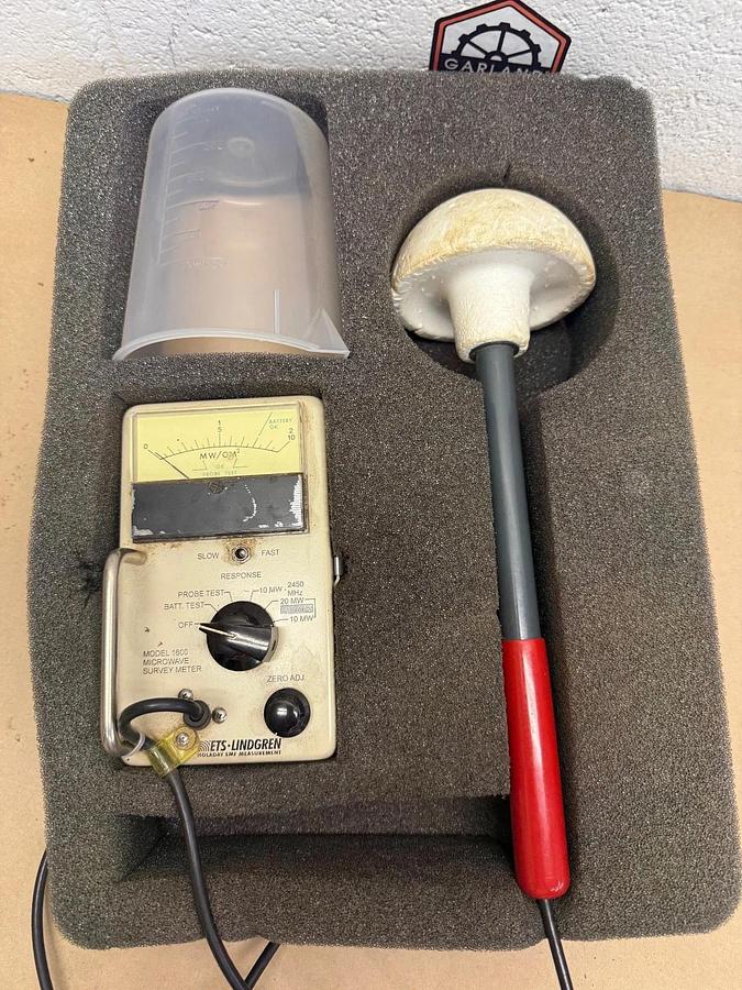 Used ETS • Lindgren 1600 Microwave Survey Meter, Holaday EMF Measurement with Probe