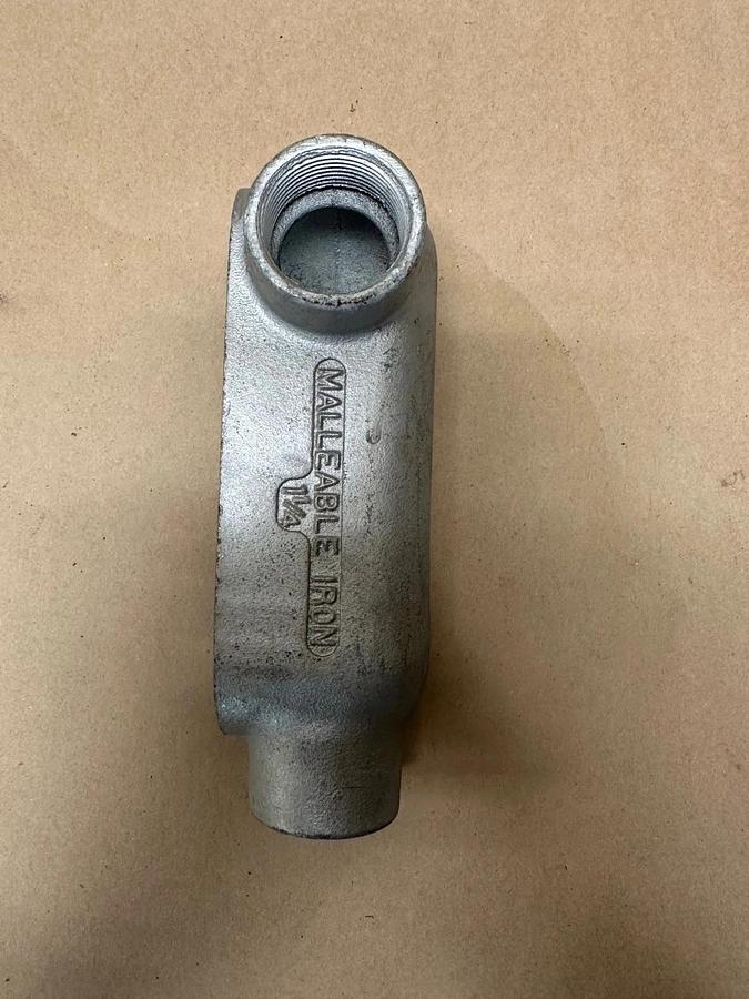 Used O-Z/Gedney LL 125, 1-1/4” Malleable Iron Conduit *NEW*
