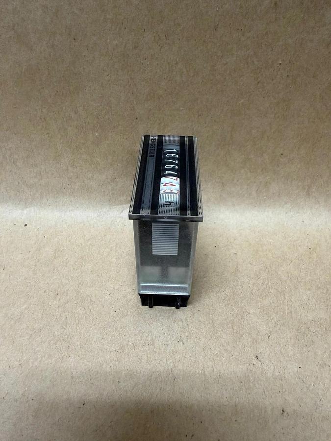 Used Hengstler 0 891 321 Time Counter