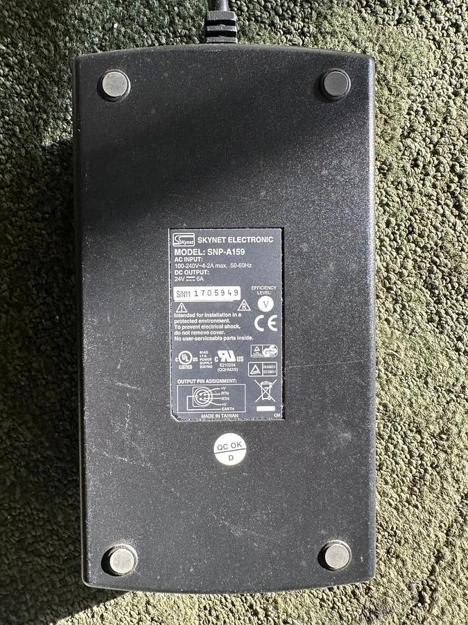 Used Canvys GEN2410LMII Medical Monitor *NEW*