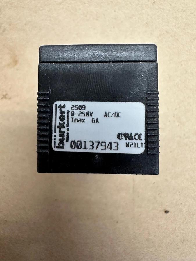 Used Burkert 00136943 Cable Plug *NEW*