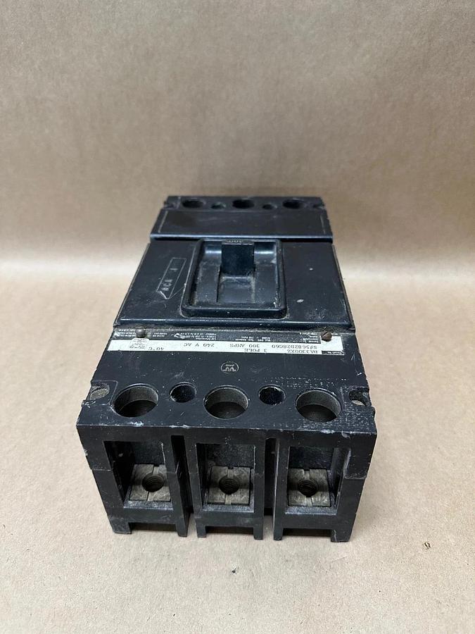 Used Westinghouse DA3300XZ 300A 3 Pole Circuit Breaker