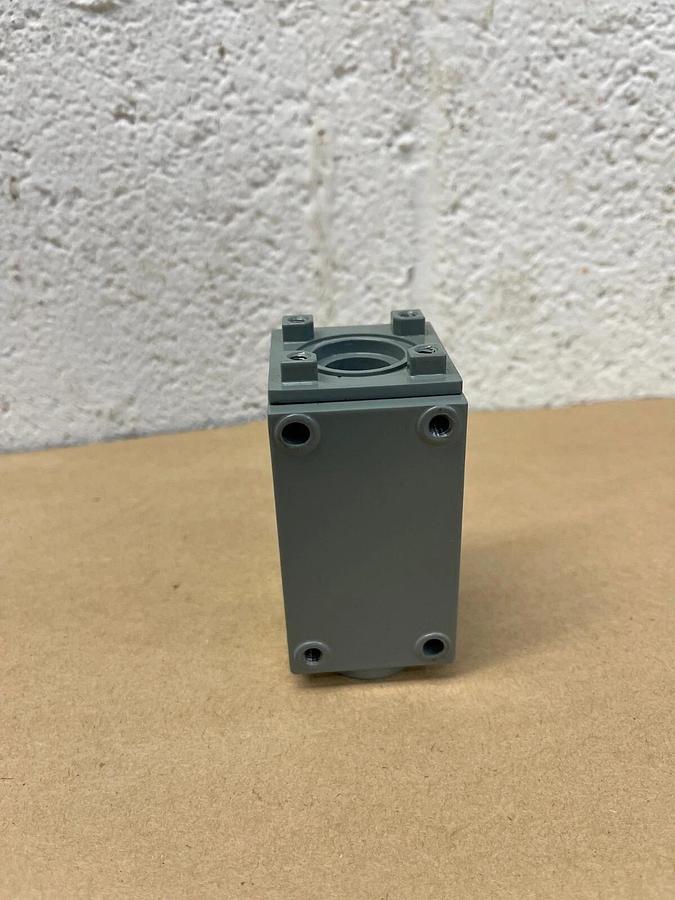 Used Allen-Bradley 802T-AP Oil Tight Limit Switch, Series J, 120-600 VAC, 60 A