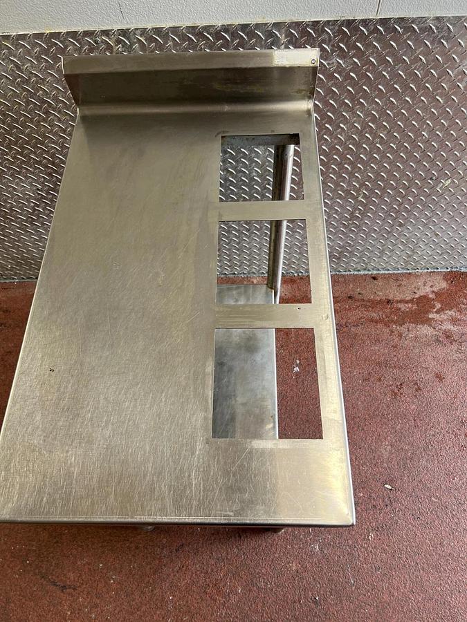 Used Select Stainless 30” x 18” Platform Work Table