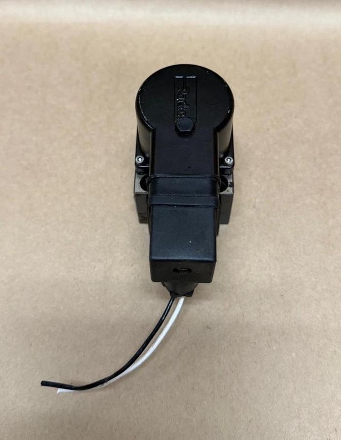 Used Parker 10-S 80/50/7.2 3000psi Fluid Connectors