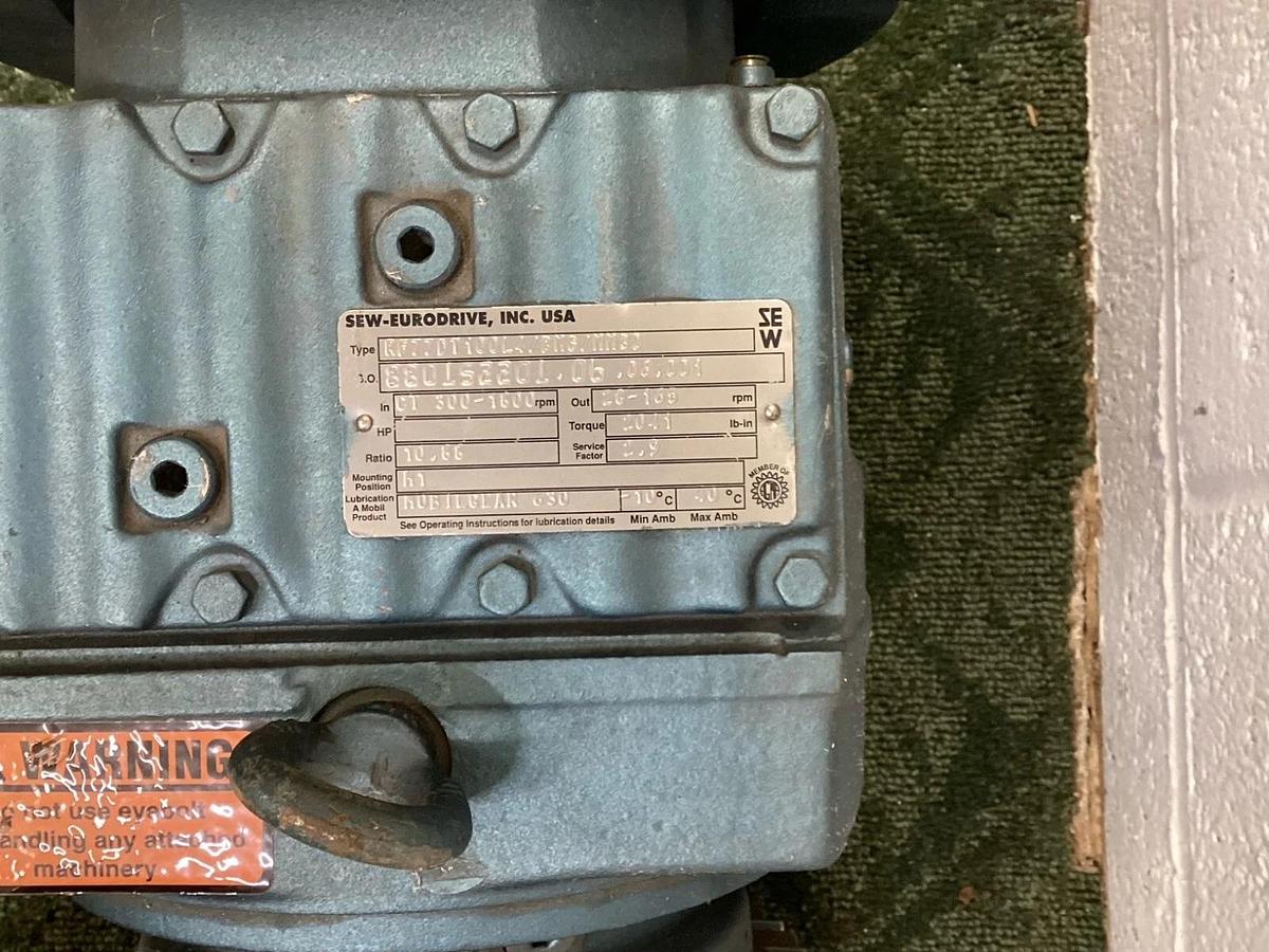 SEW-Eurodrive RF77DT100L4/BMG/MM30 Motor/Gearbox 880152201.06.06.001
