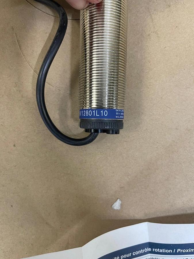 Used Telemecanique XSAV 12801L10 Inductive Proximity Switch