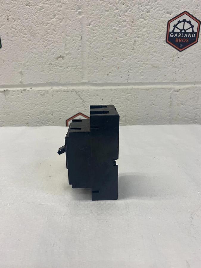 Used Mitsubishi NF30-CS No Fuse Breaker 5 AMP AC 220V
