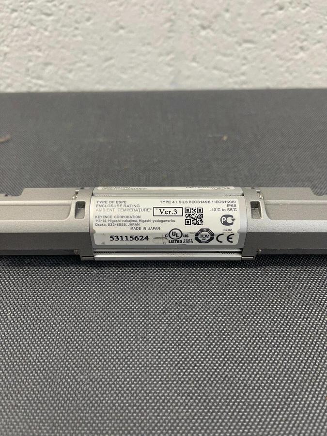 Used Keyence SL-V08H Transmitter, 24V DC 56mA