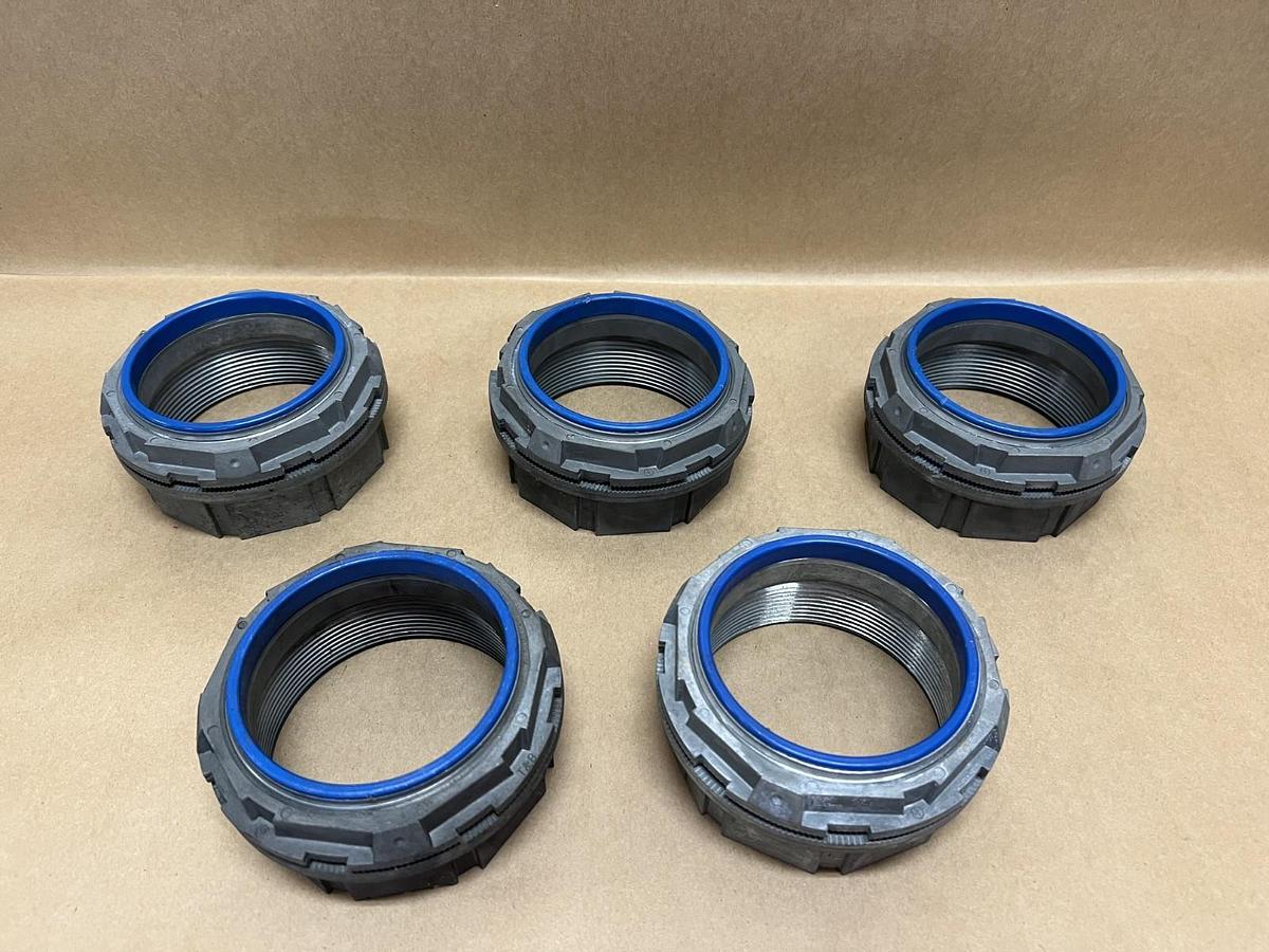 Used Thomas & Betts Type 4 4" I DIV 2 II EFG III Conduit Hub Connector - Lot of 5