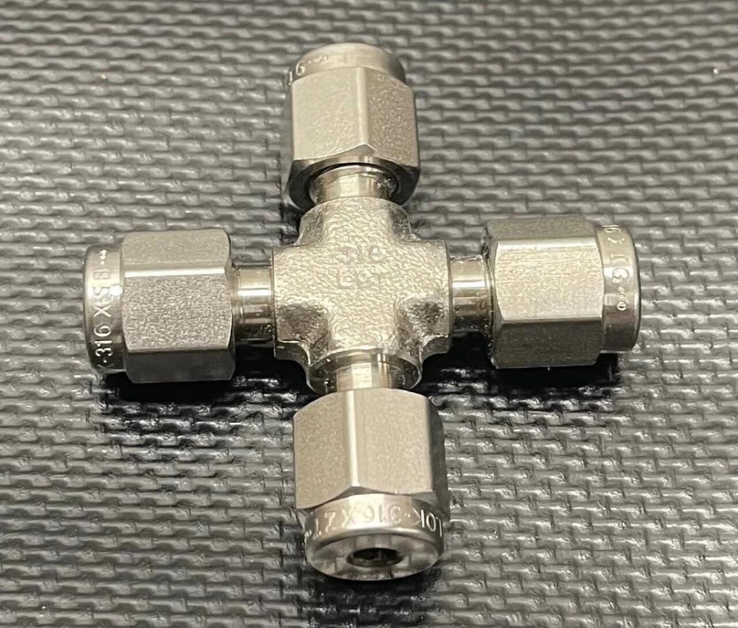 Used Swagelok S-600-4 Tube Filling Union Cross, 3/8” Tube OD (LOT of 6)