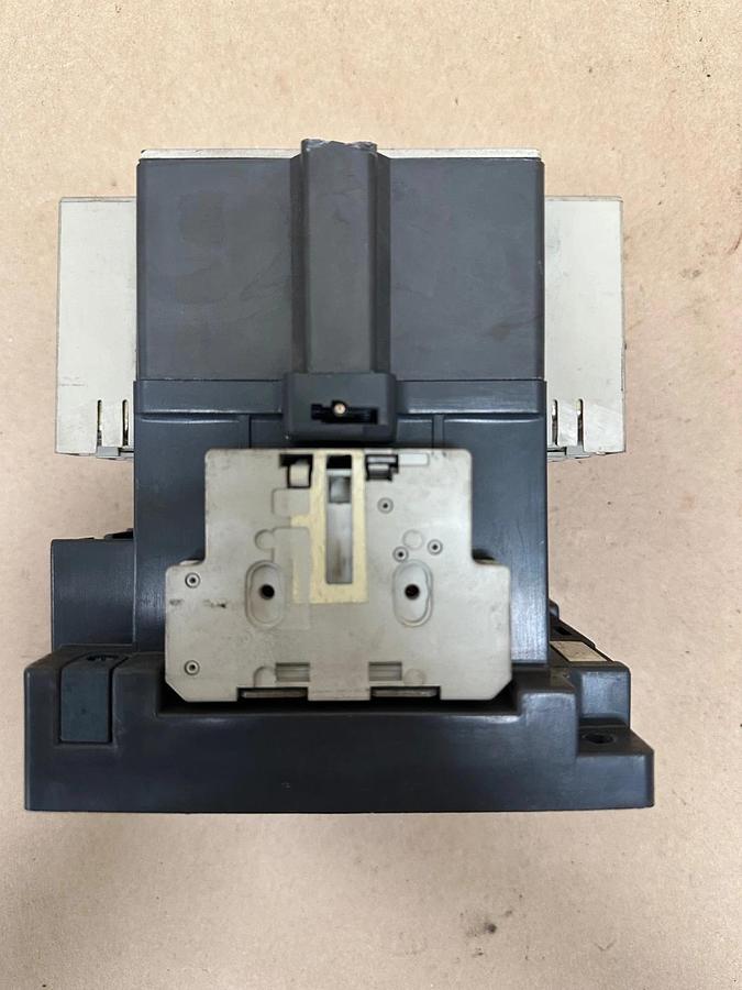 Used Siemens 3TF48 Contactor, 100A