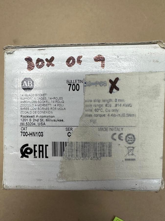 Used Allen Bradley 700-HN103 14-Blade Socket - Box of 9