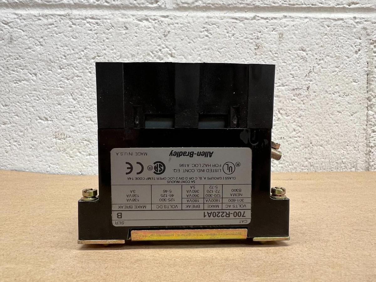 Allen Bradley 700-R220A1 Type R AC Relay