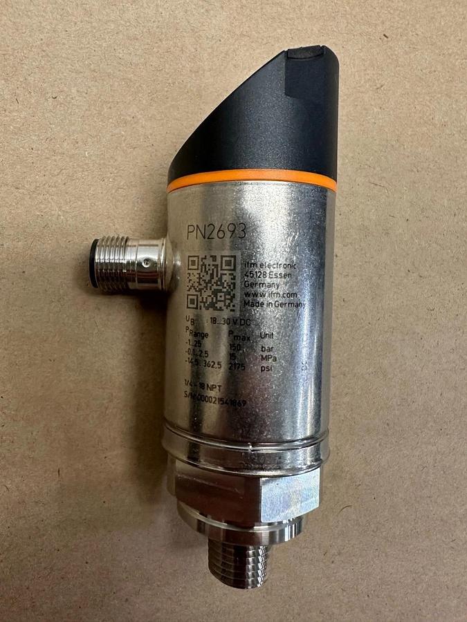 Used IFM PN2693 Pressure Sensor with Display *NEW*