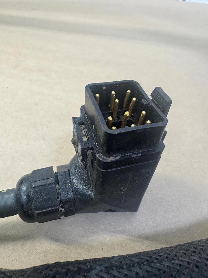 Used Nordson 107286C 6ft RediFlex Adhesive Flow Hose (filled with glue)