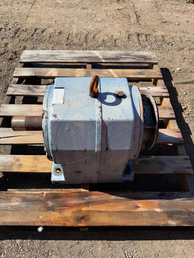 Used Inline Helical Gear Reducer Ratio 4.1, 22” x 15” x 18"